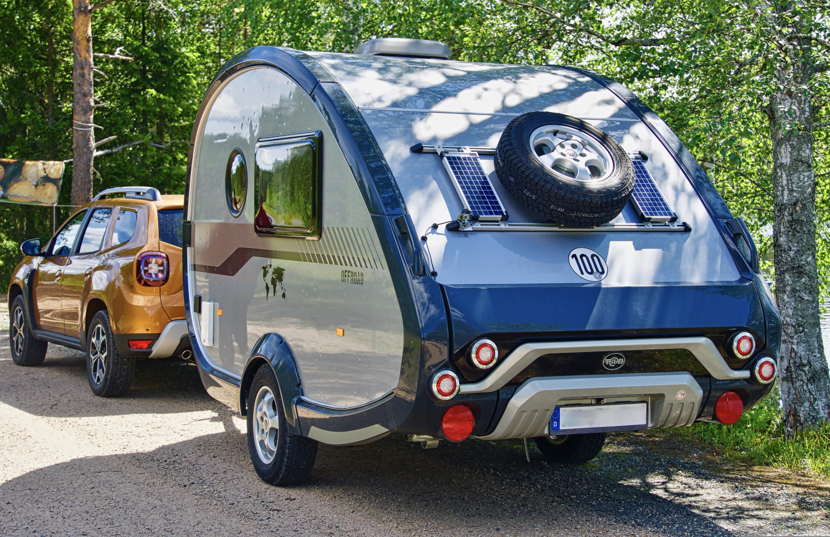 car towing caravan
